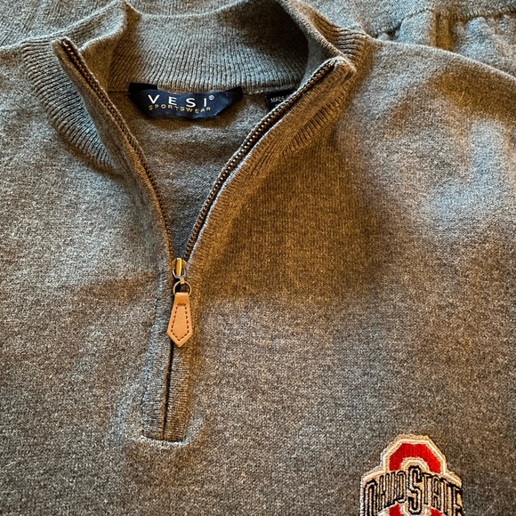 Like New Vesi XL OSU light weighted vest - Picture 3 of 4